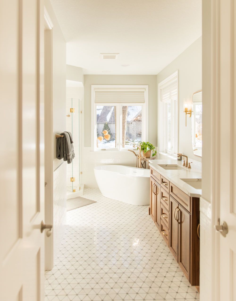The Refined Main Floor & Primary Suite — photo 8