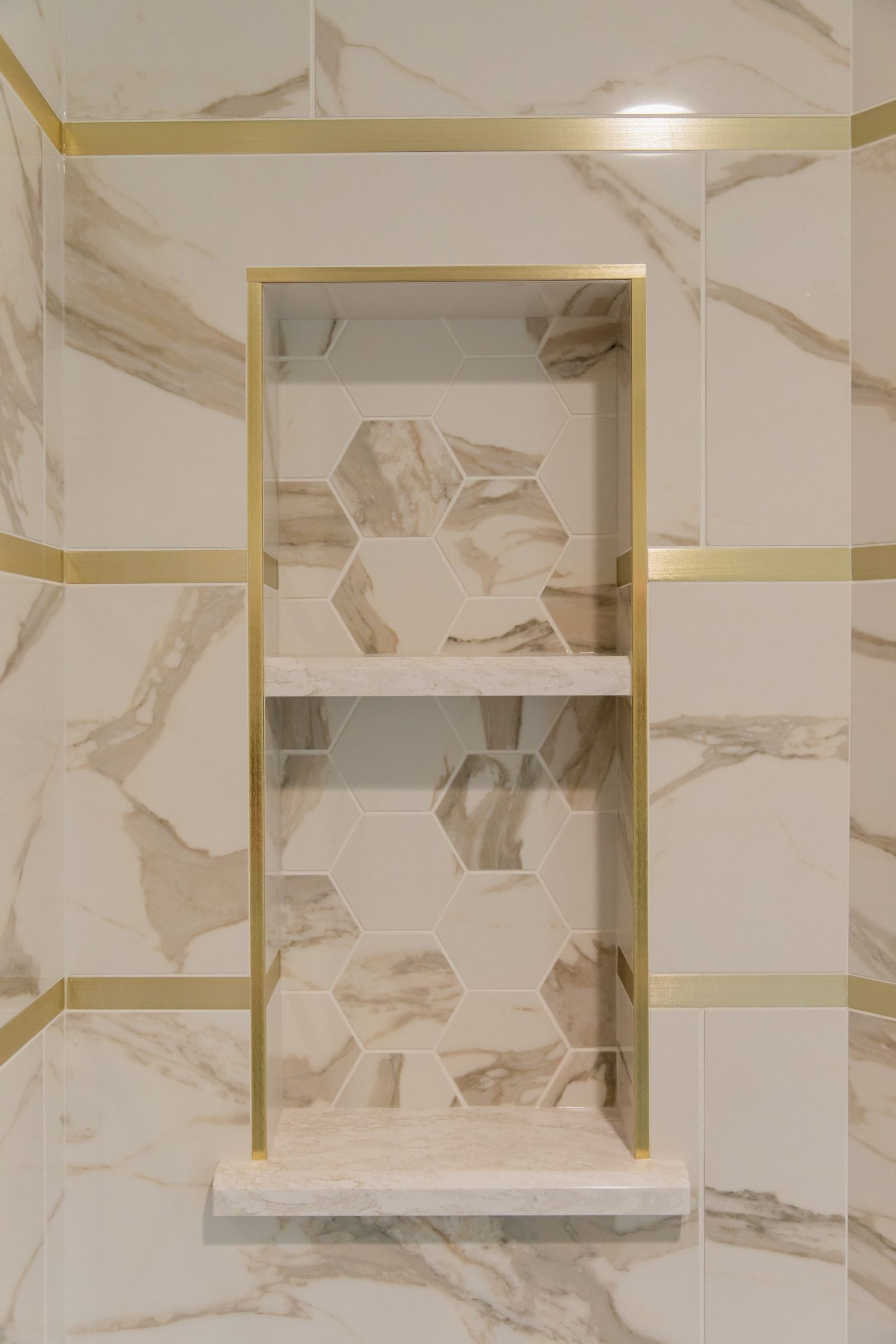 The Heritage Primary Bath — photo 11