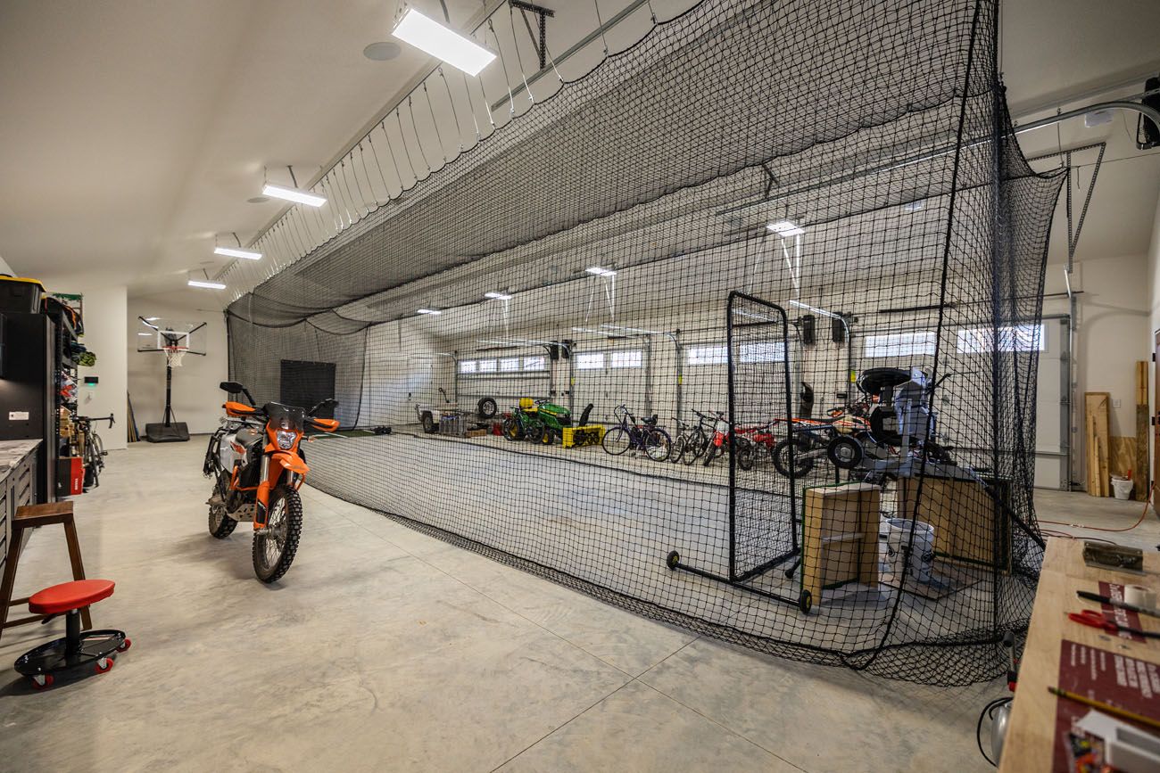 The Custom Garage — photo 4