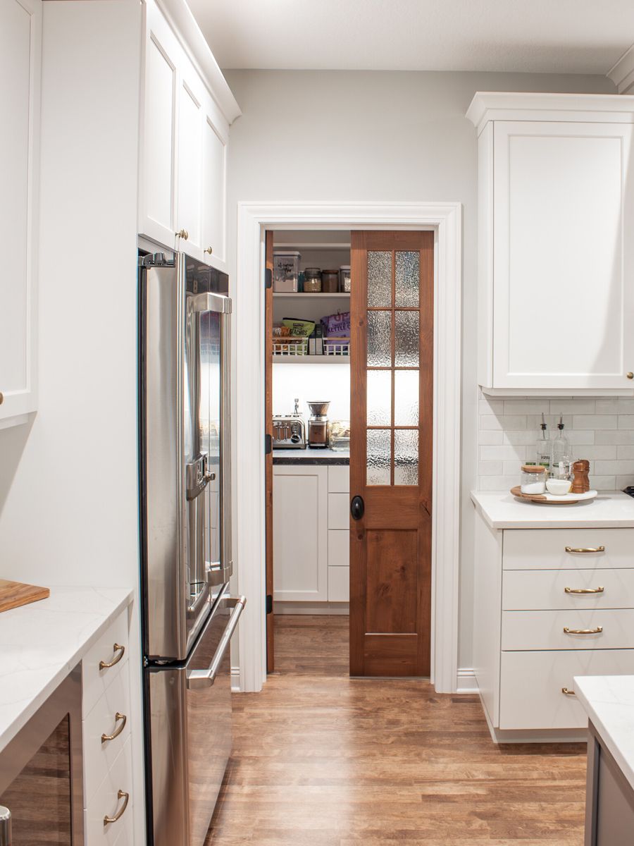 The Warm Neutral Kitchen & Pantry — photo 9