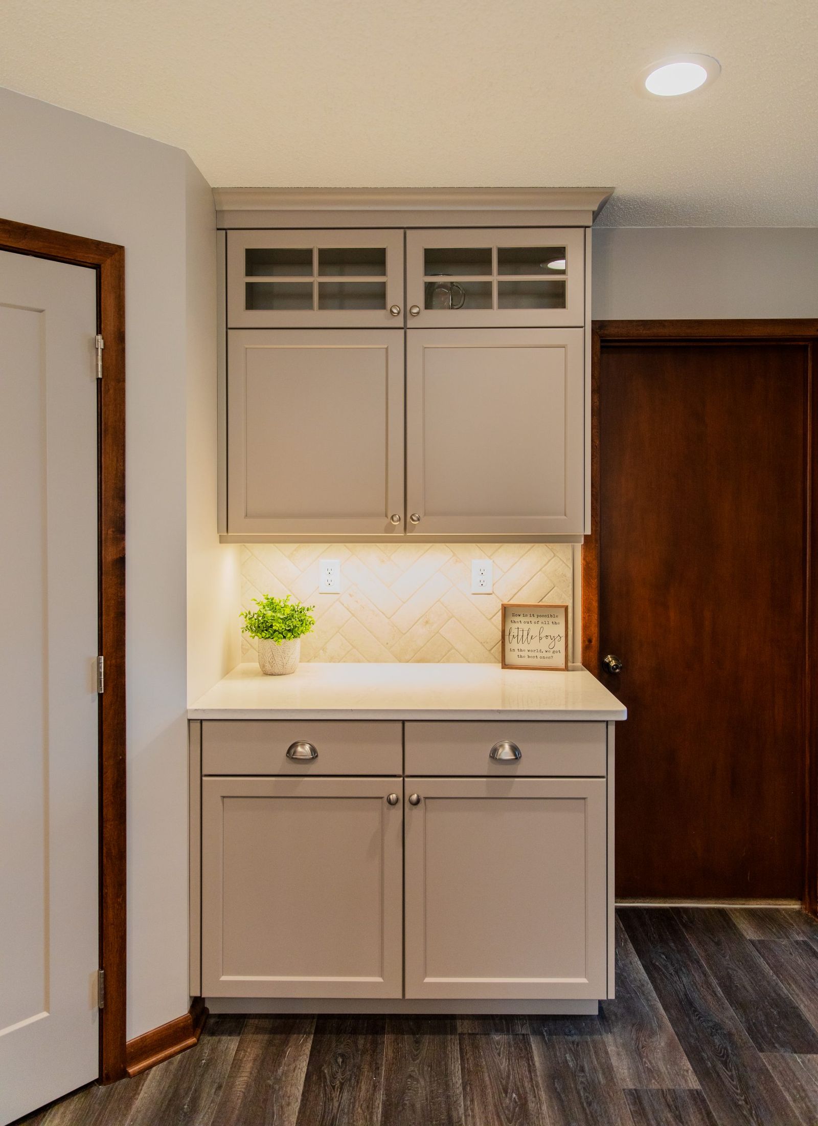 The Rustic Blue Island Kitchen — photo 4
