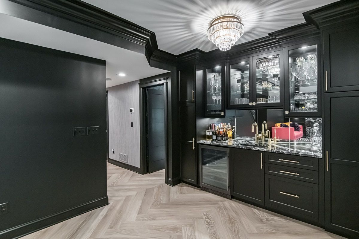 The Entertainer's Basement — photo 4