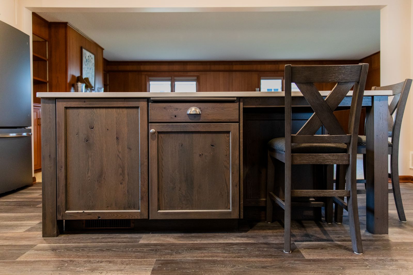 The Rustic Blue Island Kitchen — photo 7