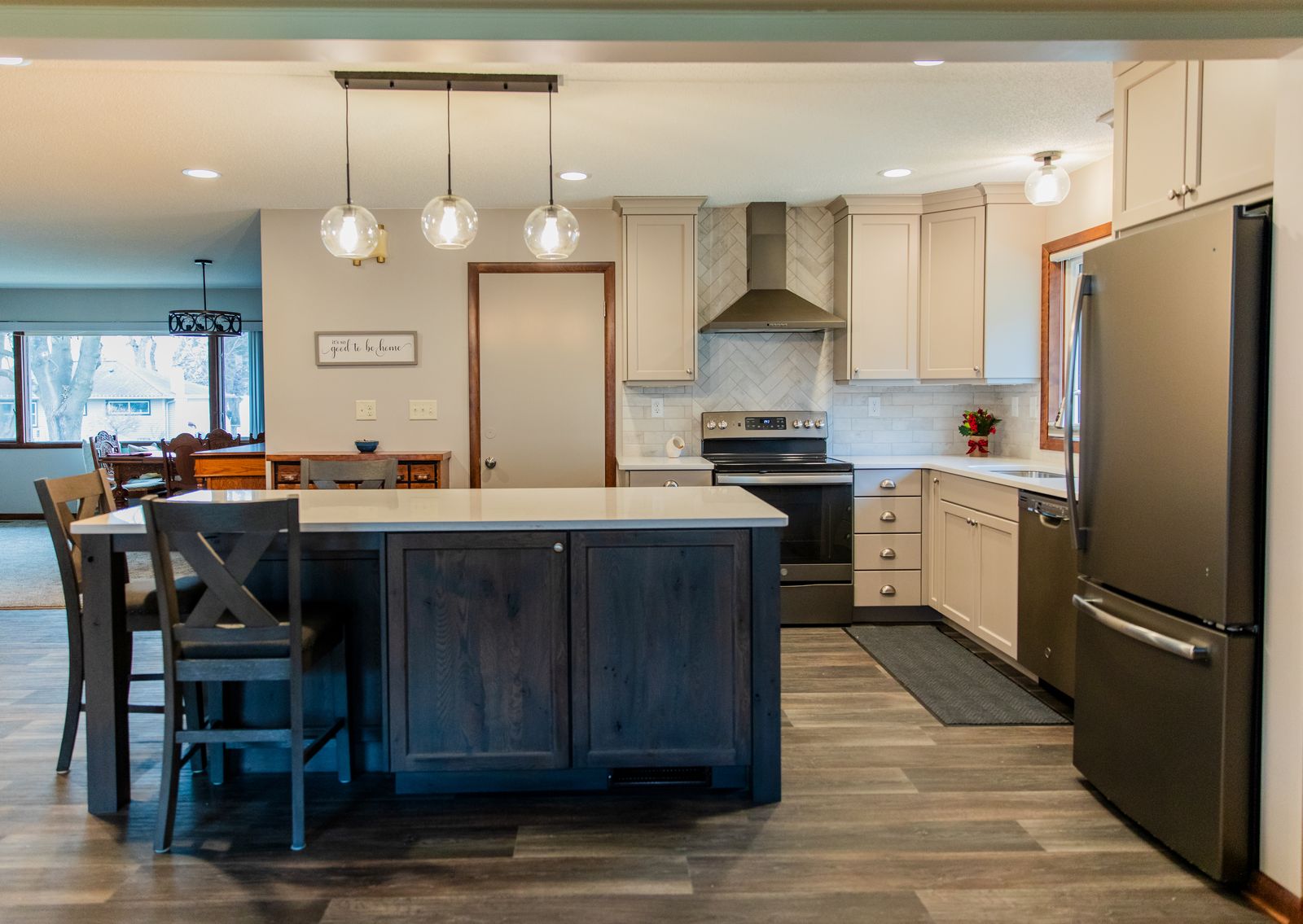 The Rustic Blue Island Kitchen — photo 15