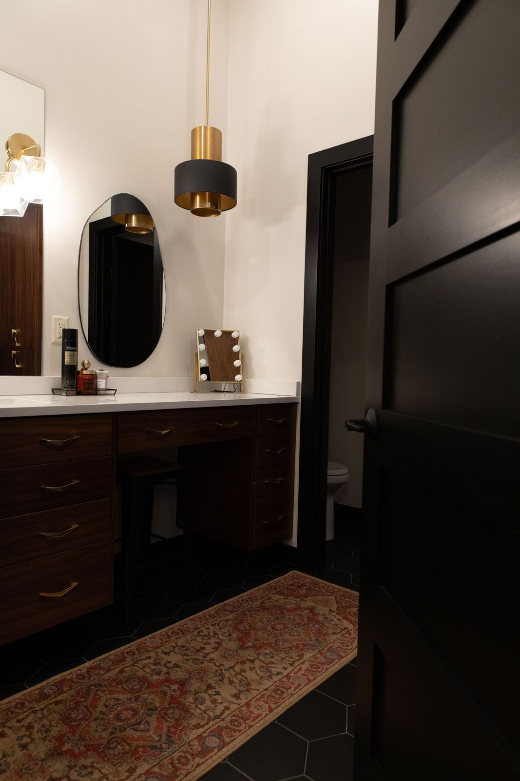 Midcentury Modern Primary Suite — photo 4