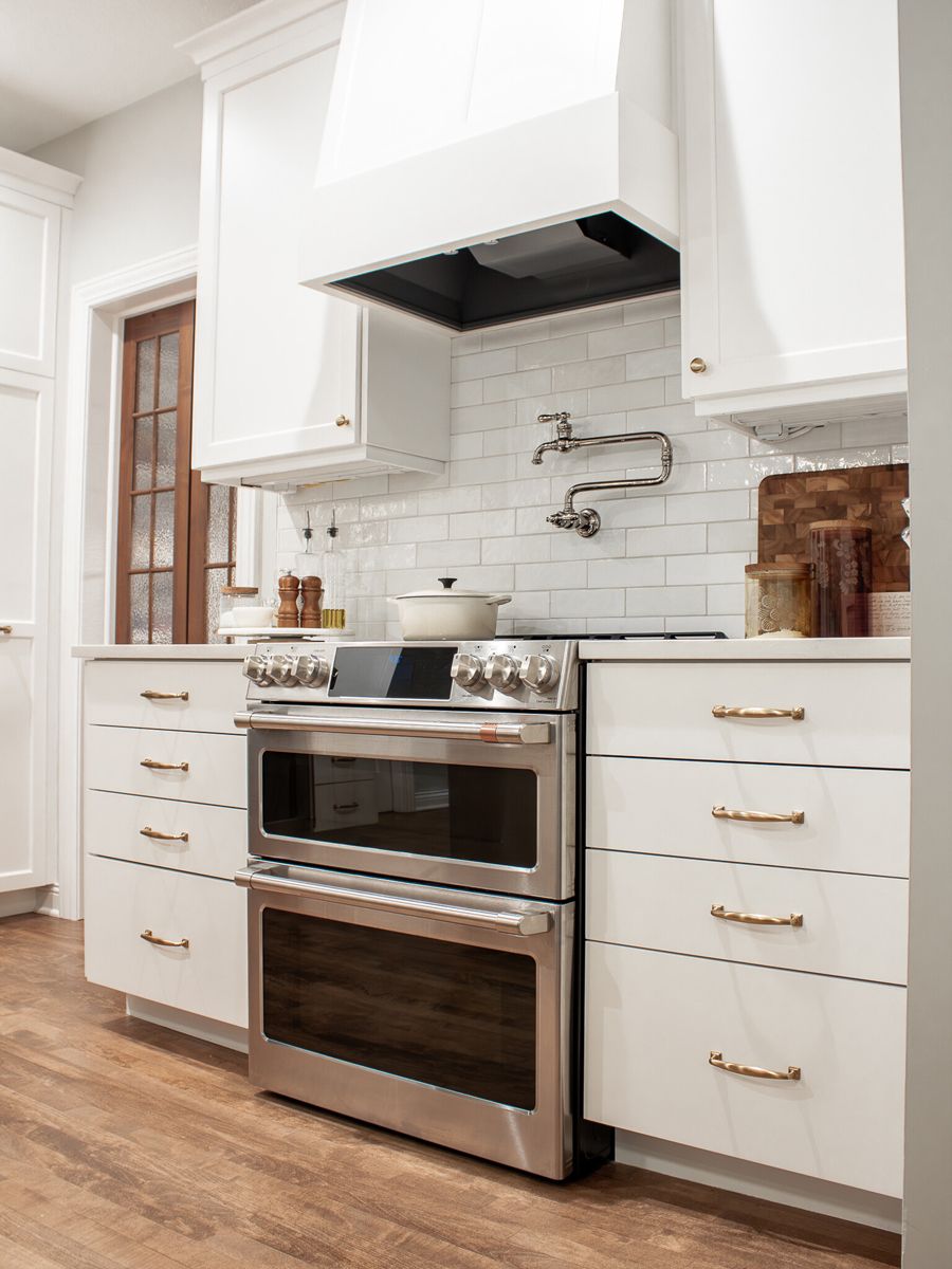 The Warm Neutral Kitchen & Pantry — photo 16