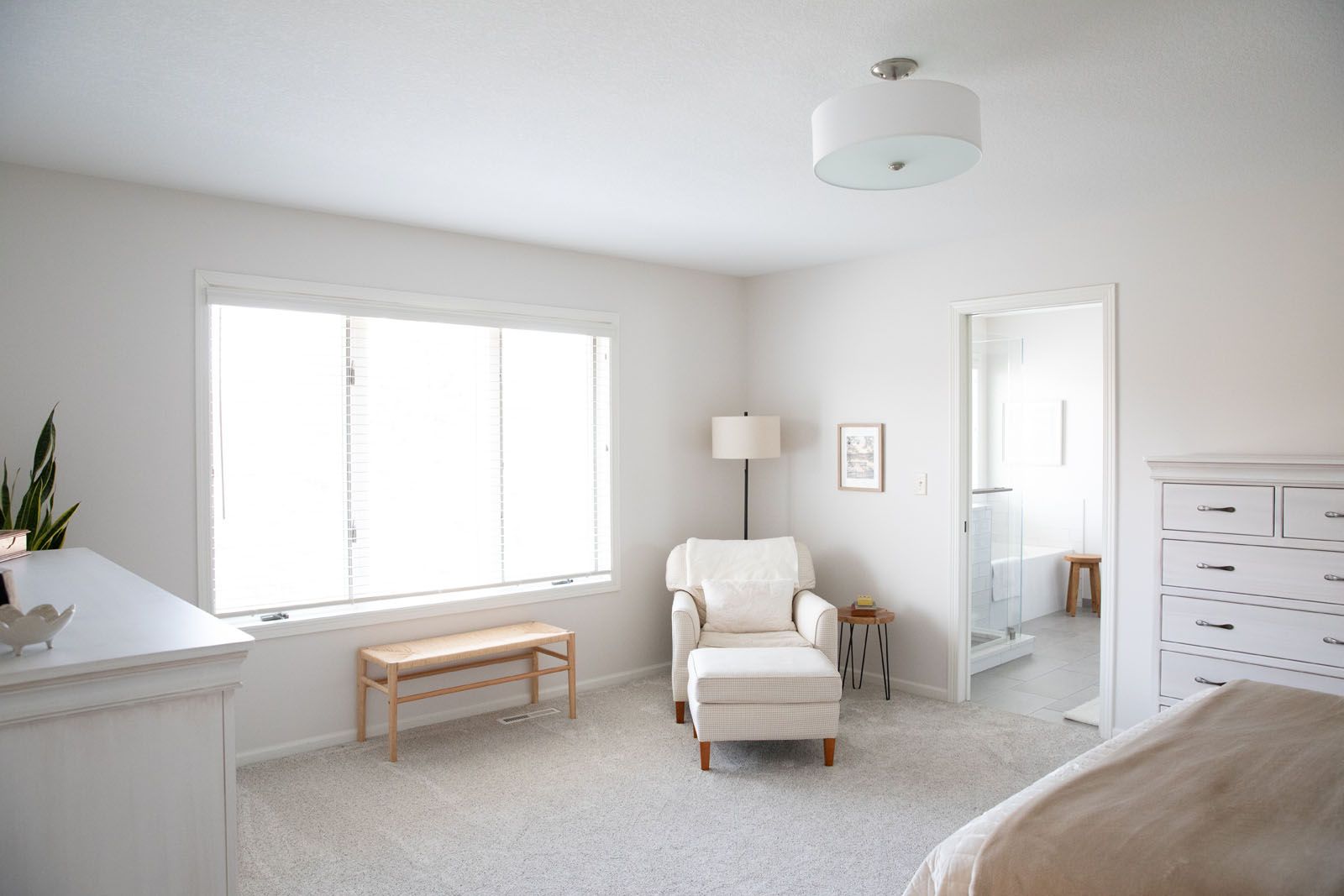 The Light-Filled Primary Suite — photo 9