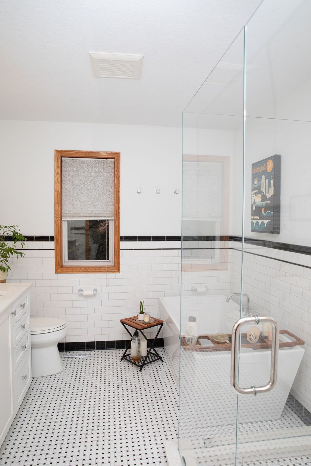 The Transitional Bathrooms — photo 6