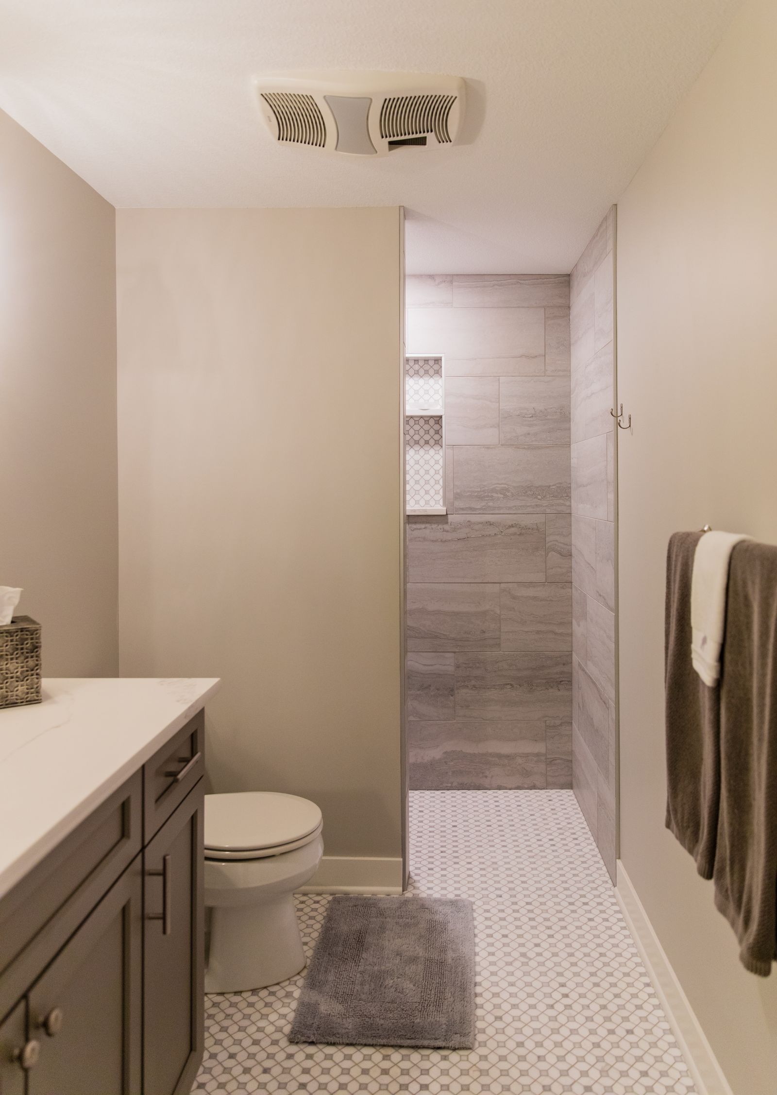 The Minimal Modern Bathroom — photo 5