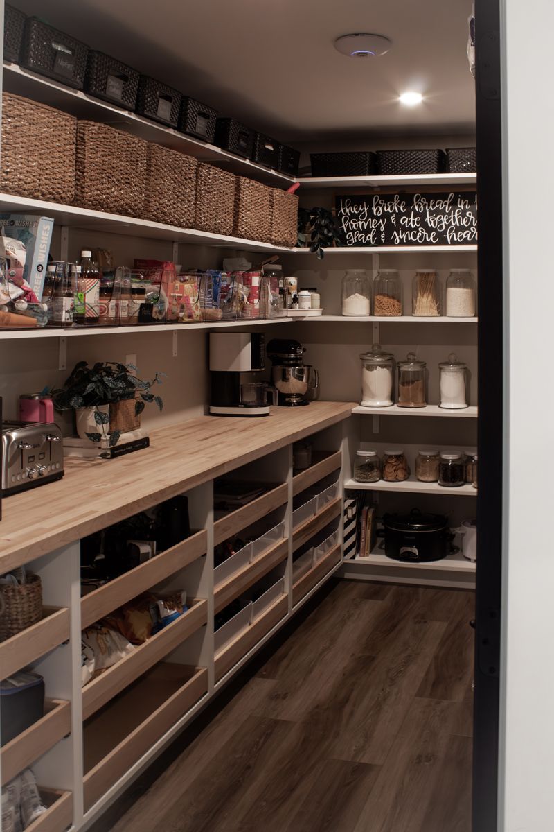 The Bold Modern Kitchen — photo 21