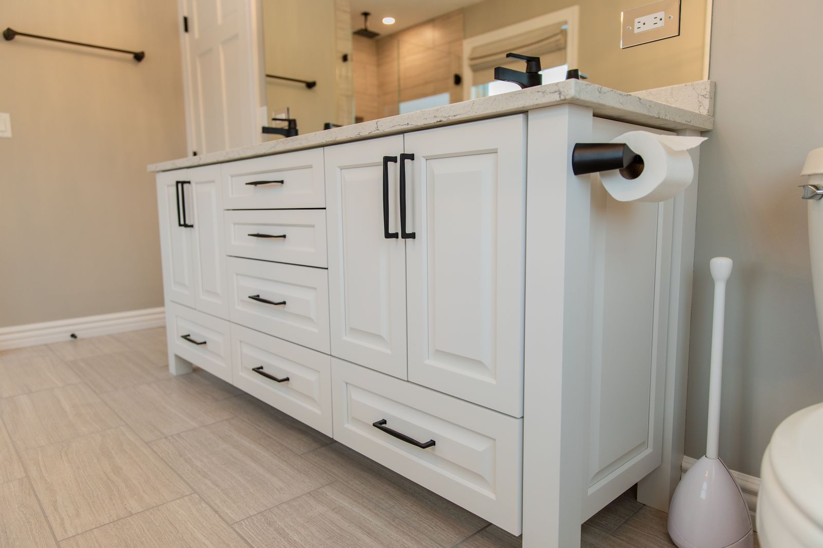 Elegant Primary Suite — photo 6