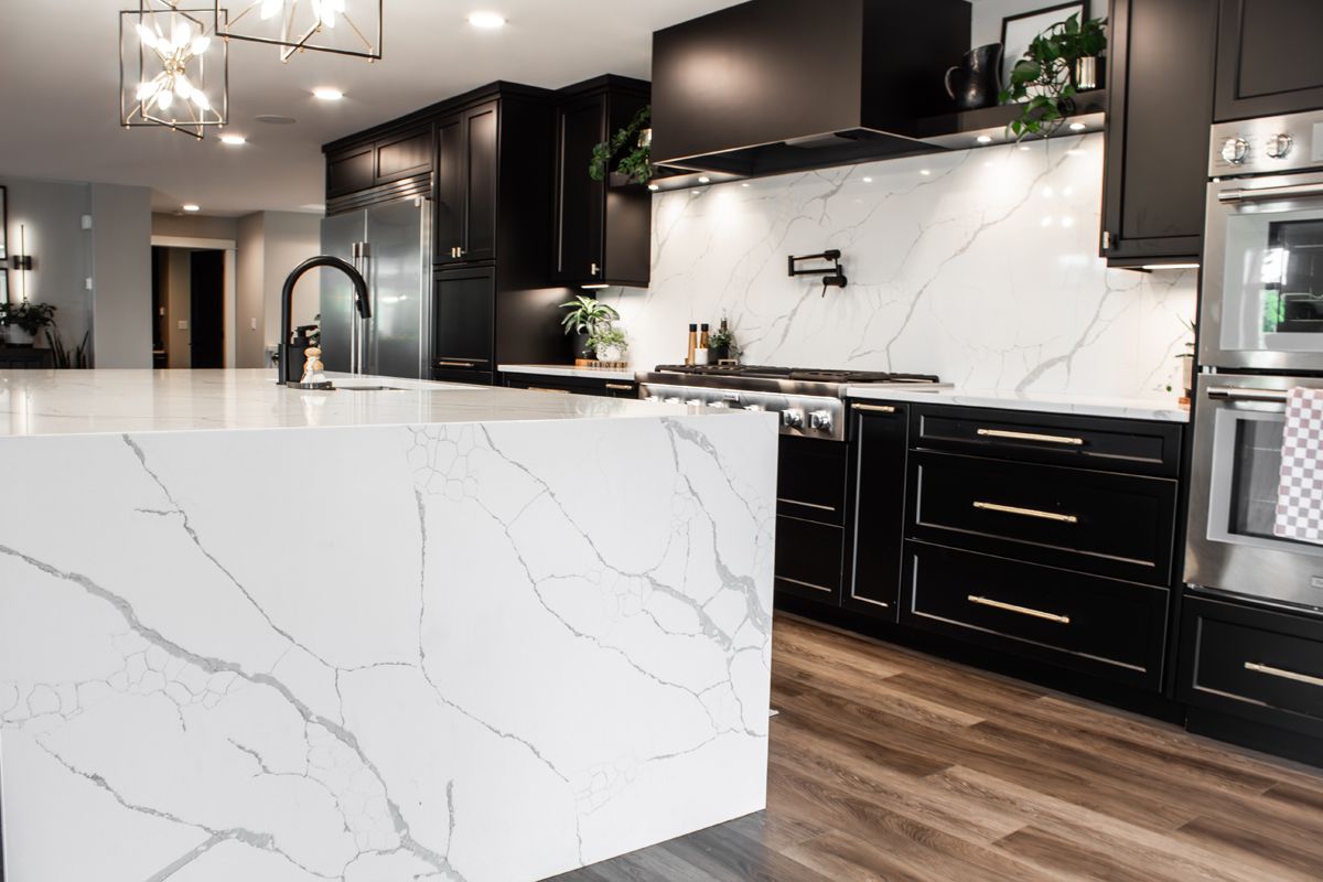The Bold Modern Kitchen — photo 25