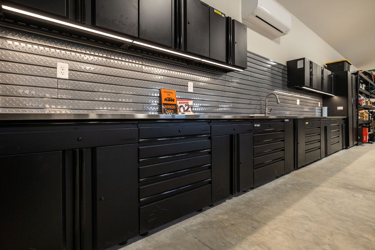 The Custom Garage — photo 9