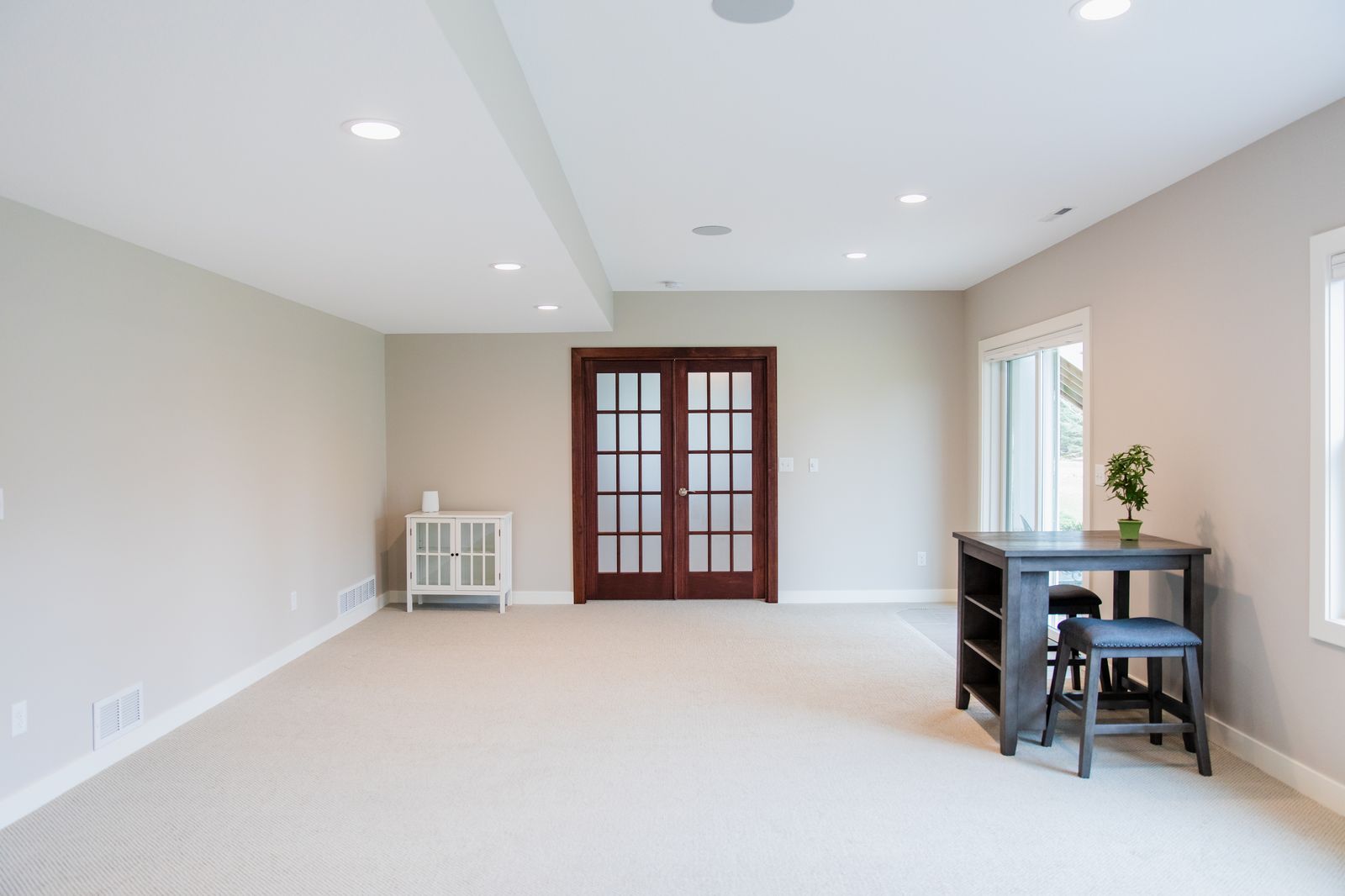 The Stone Fireplace Lower Level — photo 9