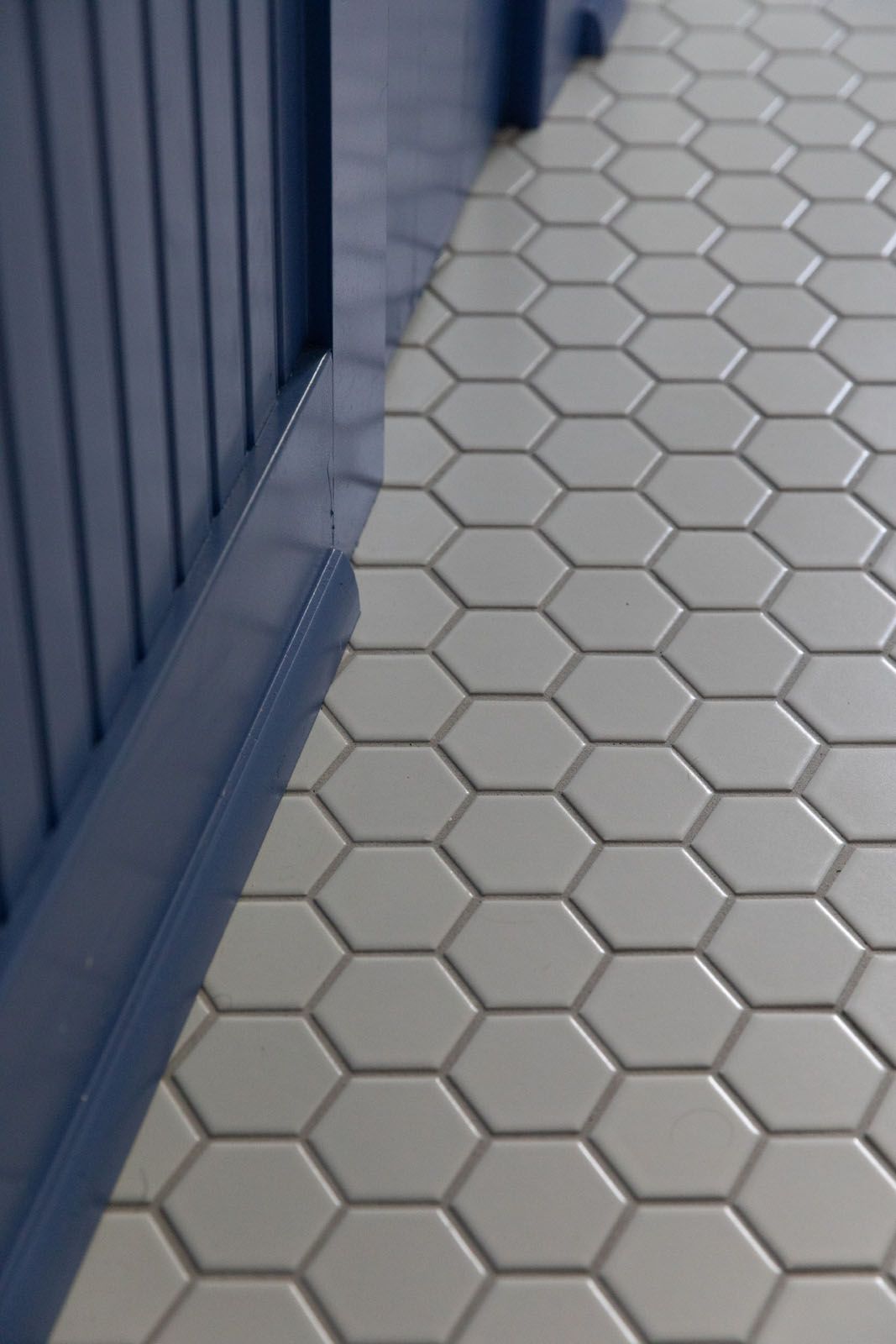 The Clean Lines Bathroom — photo 10