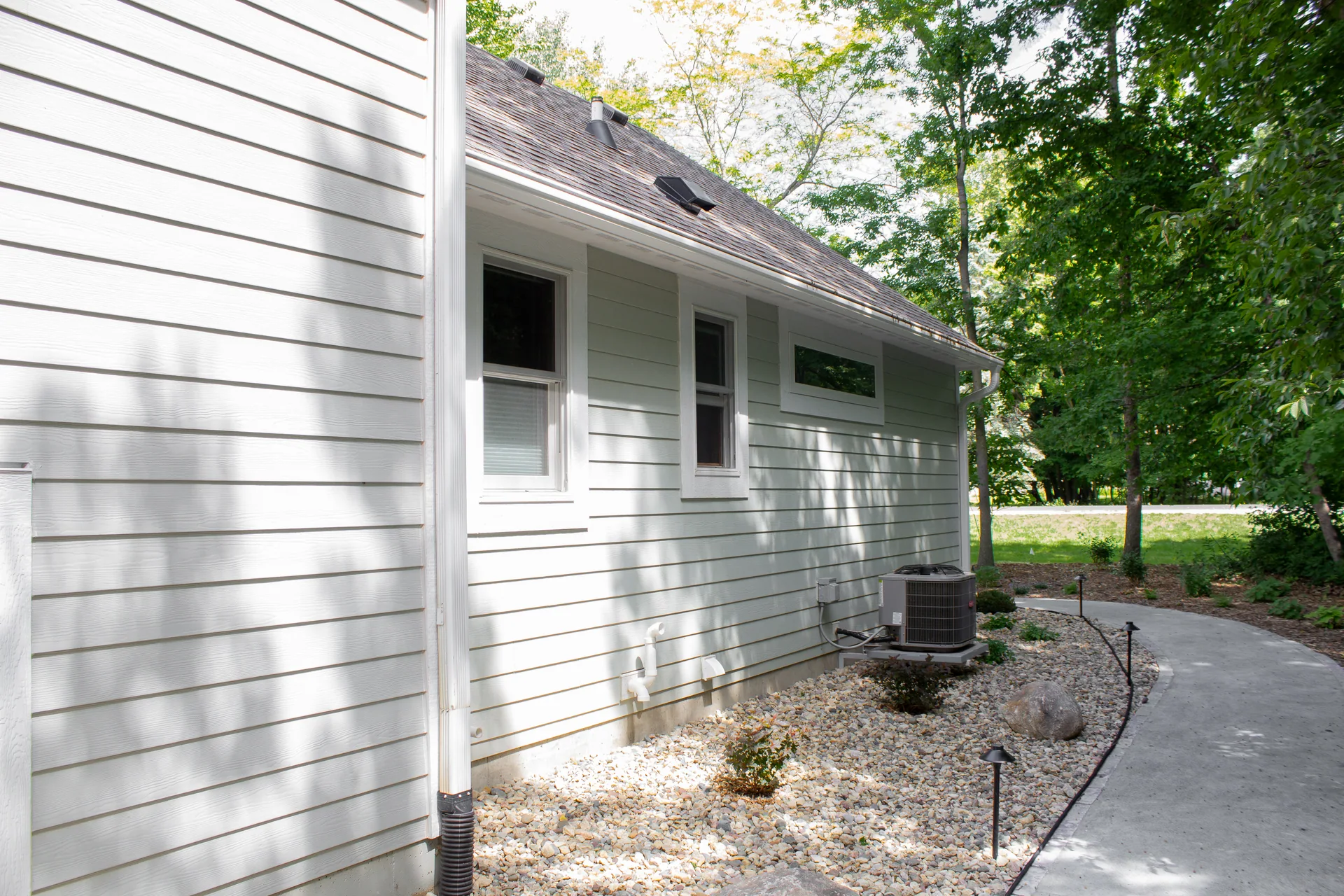 Side elevation of the main-floor addition